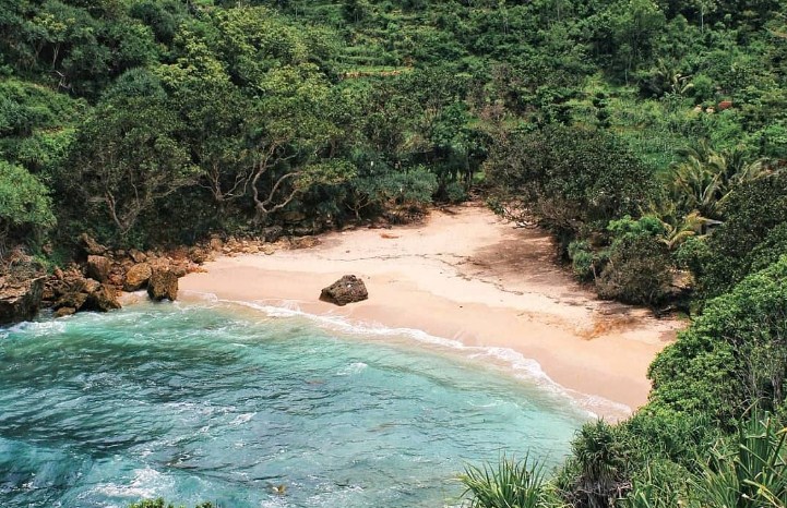 Foto Tempat Wisata Pantai Ngetun Foto Tempat Wisata Pantai Ngetun